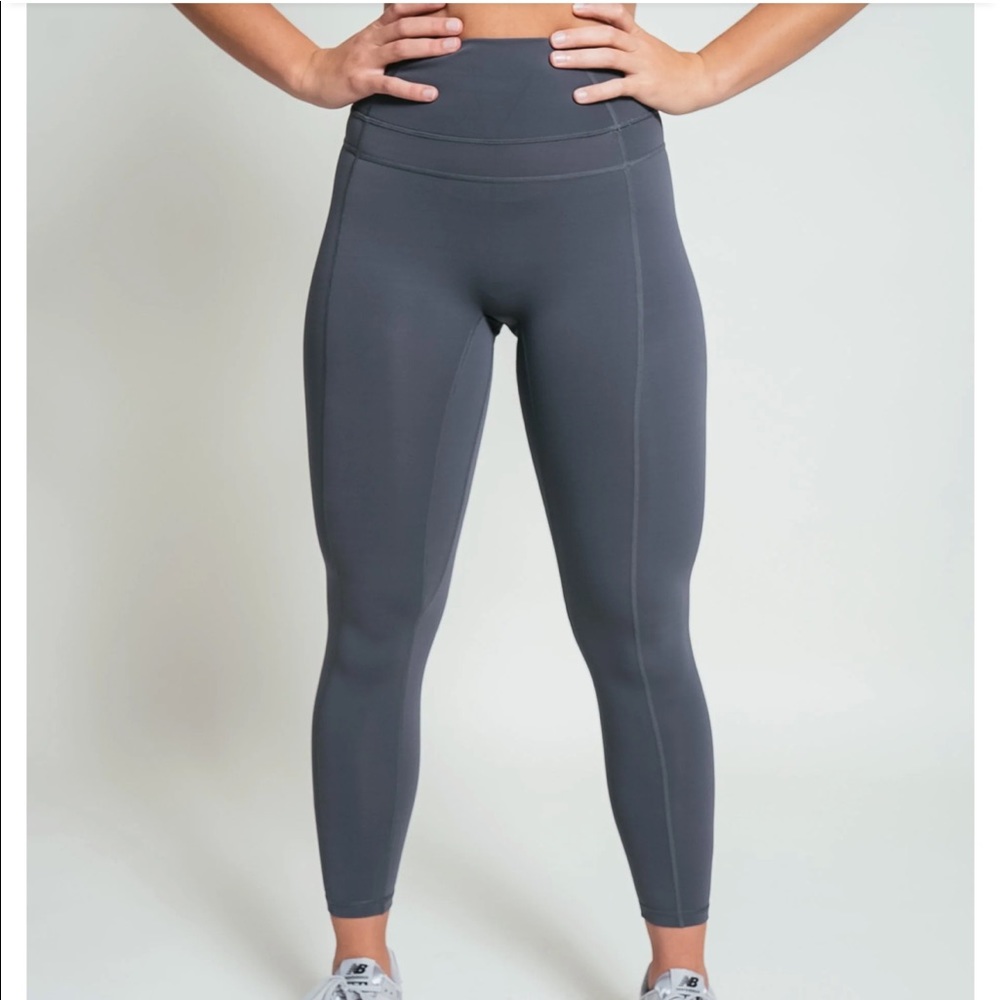 NWT P’tula Julianne Haze Gray Leggings 26” - XL